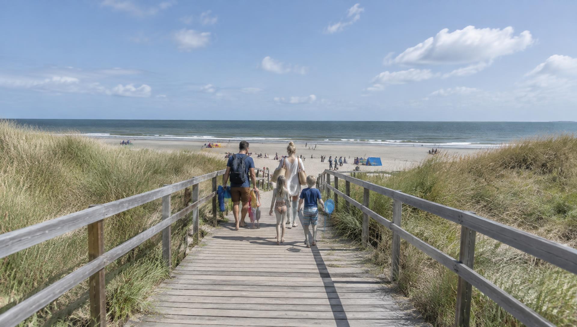 Strandopgang aan de Nederlandse kust